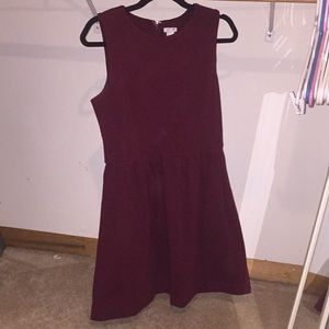 Maroon dress- with Pockets!